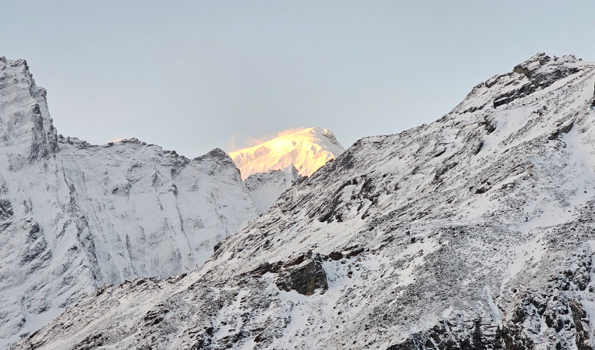 Manaslu circuit trek